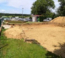 Ouverture du chantier. Terrassement 2eme jour. Le résultat de 2 jours de terrassement.