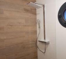Colonne de douche suite parentale