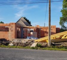 Élévation des murs en cours