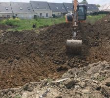 D&eacute;but des fouilles de la maison