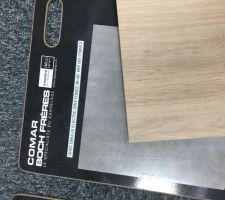 Pour le carrelage de la salle de cuisine, il offre possibilité d'avoir ce carrelage. On a décliné. On mettre du carrelage dans salle de bain & salle d'eau gris effet beton (petit supplément mais raisonnable)
