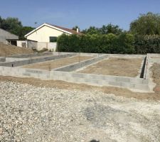 Premiers blocs sur les fondations ( 1 jours)