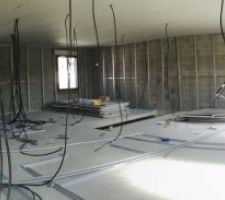 Etage - plafond et installation de la pieuvre electrique