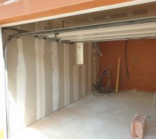 Fin du placage partiel du garage