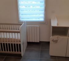 Lit + Commode (Chambre d'enfant)