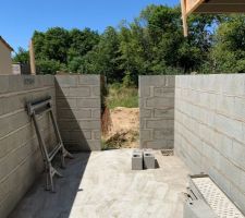 Début du garage en parpaings