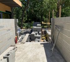 Début du garage en parpaings