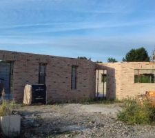 Vu : fa&ccedil;ade avant.