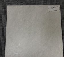 Sol gris pour le cellier - 33x33