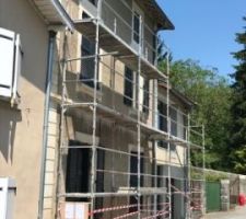 Ravalement
C'est la soci&eacute;t&eacute; CAF RENOVATION &agrave; D&eacute;cines - 06.64.87.87.62.