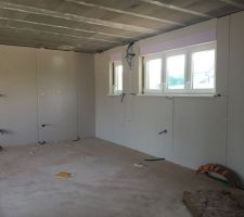 Isolation rdc - vue cellier et cuisine