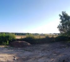 Juste une photo de la vue avant de couper les haies ce week end ^^