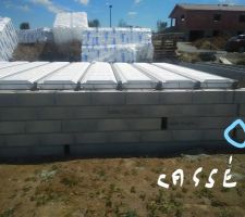 Parpaing cassé et pas reboucher