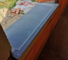 Pose des seuils et appuis de fen&ecirc;tres