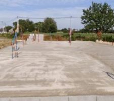 Différence d'aspect de dalle entre le garage et le reste de la maison.
