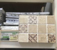 Choisi &agrave; Leroy Merlin
Carrelage douche &agrave; l italienne que l on mettra en bande &agrave; l endroit o&ugrave; il y aura la plomberie