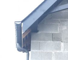 Découpe très approximative de la ferme décorative en bois...