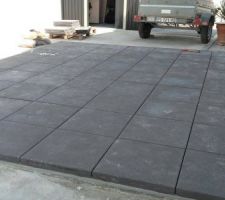 Dalles 50*50*5 sur lit de sable