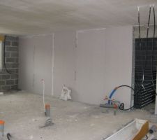 Bureau / cellier