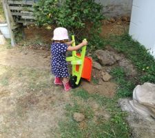 Notre future employée pour les travaux dans le jardin ?