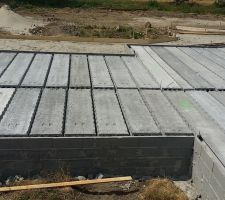 Pose du vide sanitaire terminee