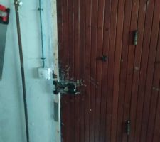 Serrure porte remise &agrave; bonne hauteur