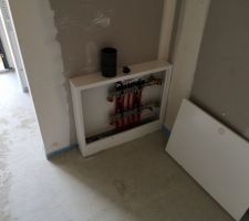 Le coffret à nourrices est en place.