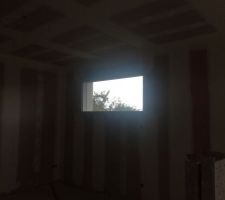 Bandes en cours fenêtre fixe salon