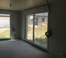 Coin salle à manger vu du futur salon
