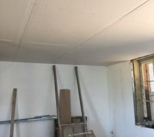 Isolation plafond avec panneau de chanvre