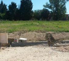 L'entr&eacute;e du terrain apr&egrave;s d&eacute;limitation des voiries en 2017