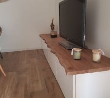 Meuble tv terminé, plateau DIY :)