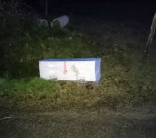 L'hourdis a été dispersé partout avec le vent