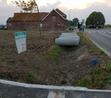 Préparation pour le busage de notre fossé, une belle étape :)