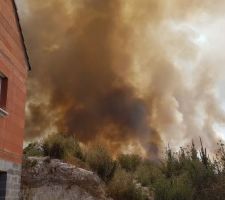 Fumée vue de l'accès chantier