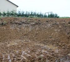 Future terrasse en attente de son barbecue