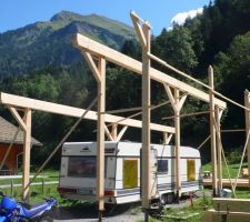 Charpente : montage en cours