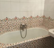 Fa&iuml;ence 280 x280 type Gaudi/mosaique