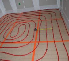 Pose du circuit plancher chauffant