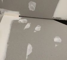 Voici l?écart de l?escalier béton qui apparaît dans le plafond du salon rappelons le piège principale de notre maison!!!