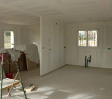 Salle &agrave; manger / salon / cuisine sous couche