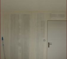 Premi&egrave;re couche plafond chambre