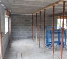 Dalle haute termin&eacute;e