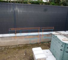 Orange: ferraille, bleu: parpaings, rouge: joint à créer
