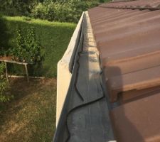 Cheneau nantais : lors des grosses pluies, ça passe entre le chéneau et la tête de mur, il faut rajouter un zinc qui recouvre les deux