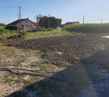 Vue du jardin sud en cours de terrassement