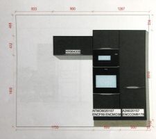 Plant Cuisine 3D 

Meuble Frigo ( à droite ) 
Meuble Four ( à Gauche )
Meuble haut ( à Gauche ) sous le meuble haut sera posé un support pour serviette + poubelle inox 

Nous avion fait un devis chez Ixina, SoCoo'c et Cuisinela les trois proposait un prix équivalent, la décision de sélectionné Cuisinéla c'est joué sur des détails. Charnières de portes plus épaisse, finition légèrement plus soigné.