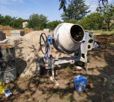 Betonni&egrave;re pour la fabrication locale de mortier et b&eacute;ton
