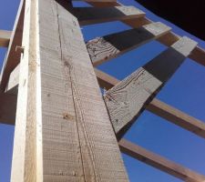 Les 4 premières planches de contreventement posées