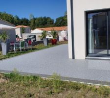 Terrasse en moquette de marbre terminée !